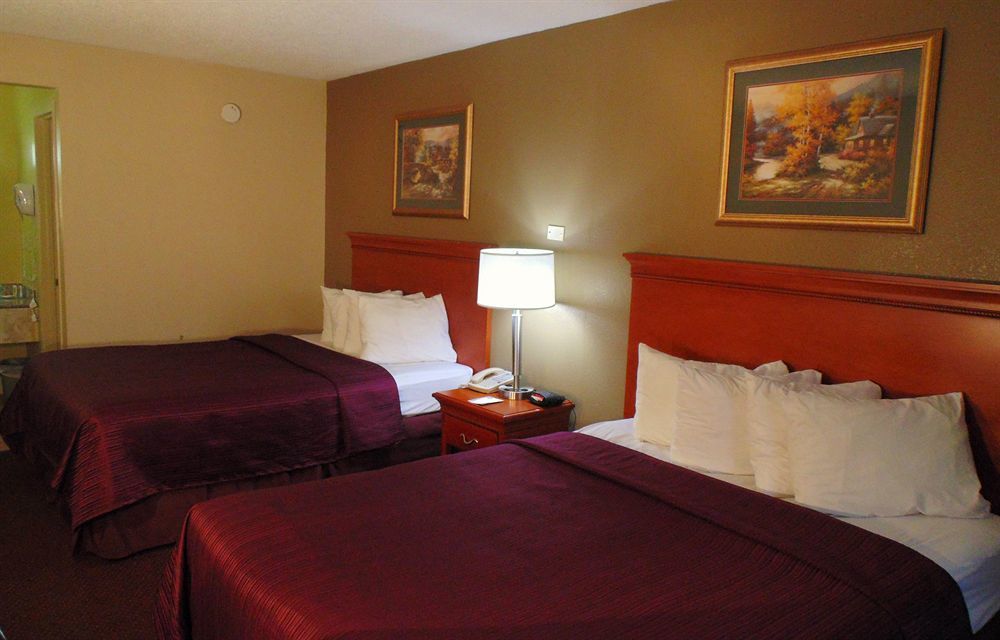 Howard Johnson By Wyndham Hotel
