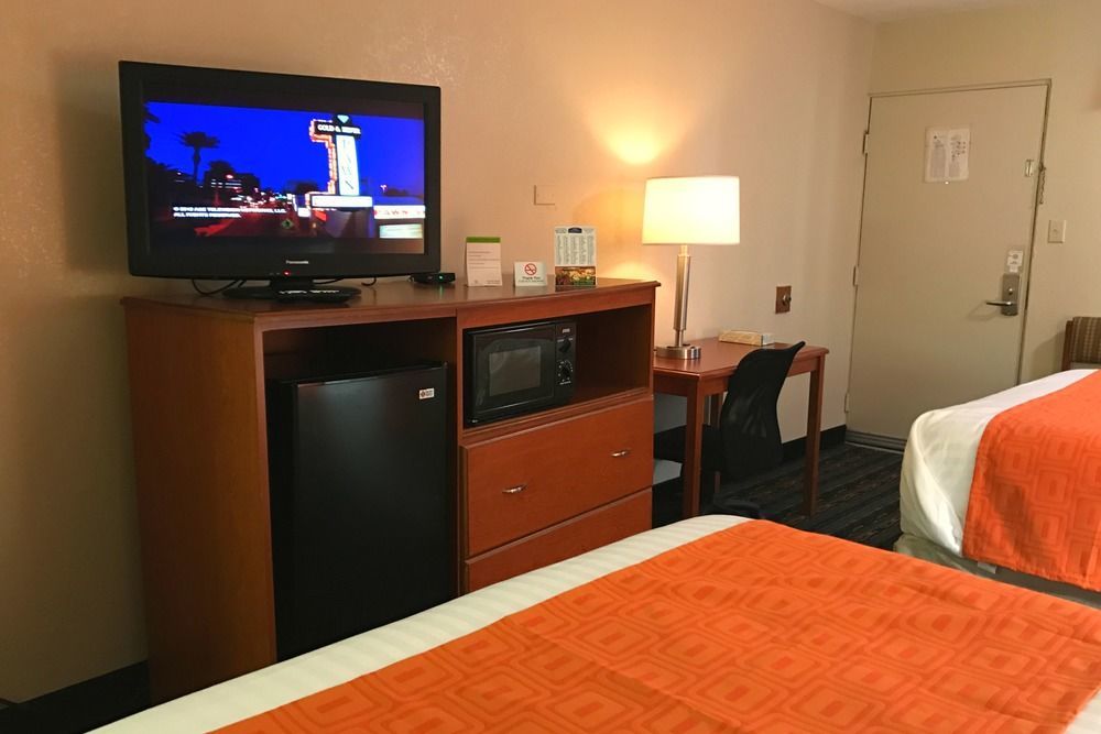 Howard Johnson By Wyndham 3*