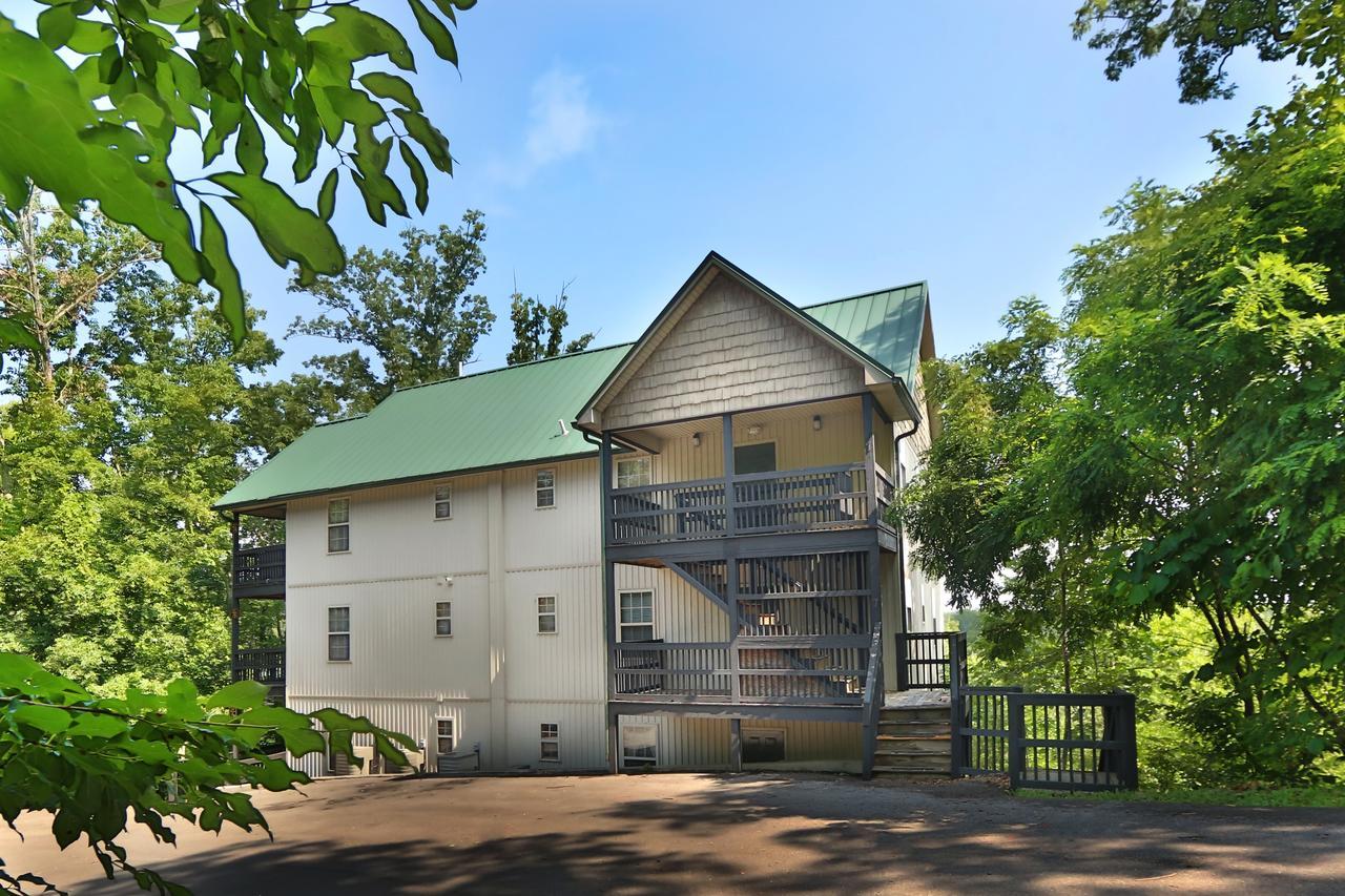 Pinnacle View 7b - Three Bedroom Apartment