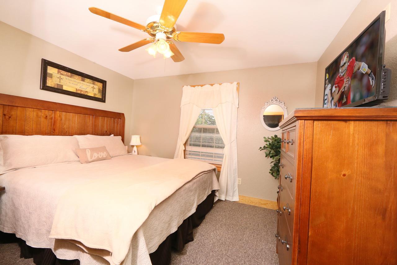 Pinnacle View 7c - Three Bedroom Apartment *