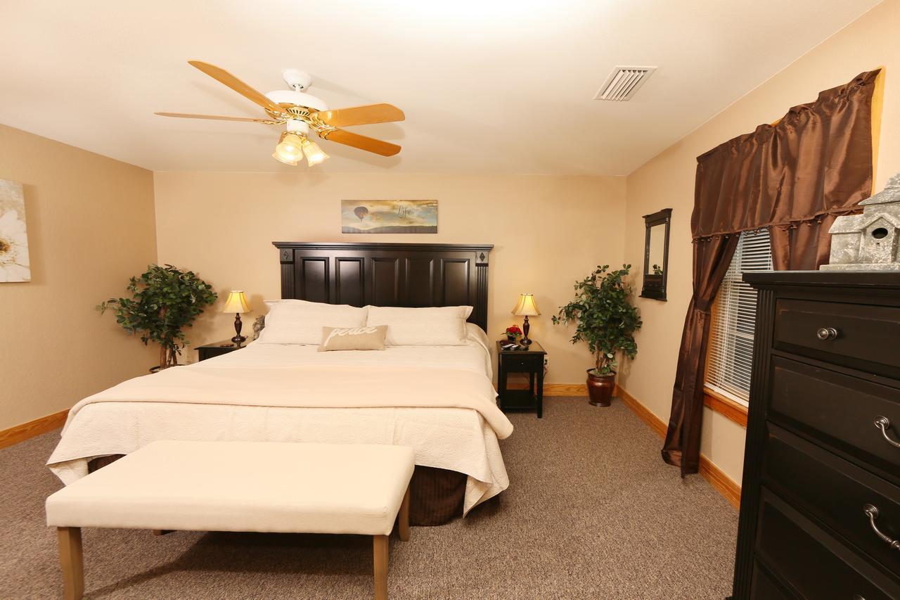 Pinnacle View 7b - Three Bedroom Apartment *