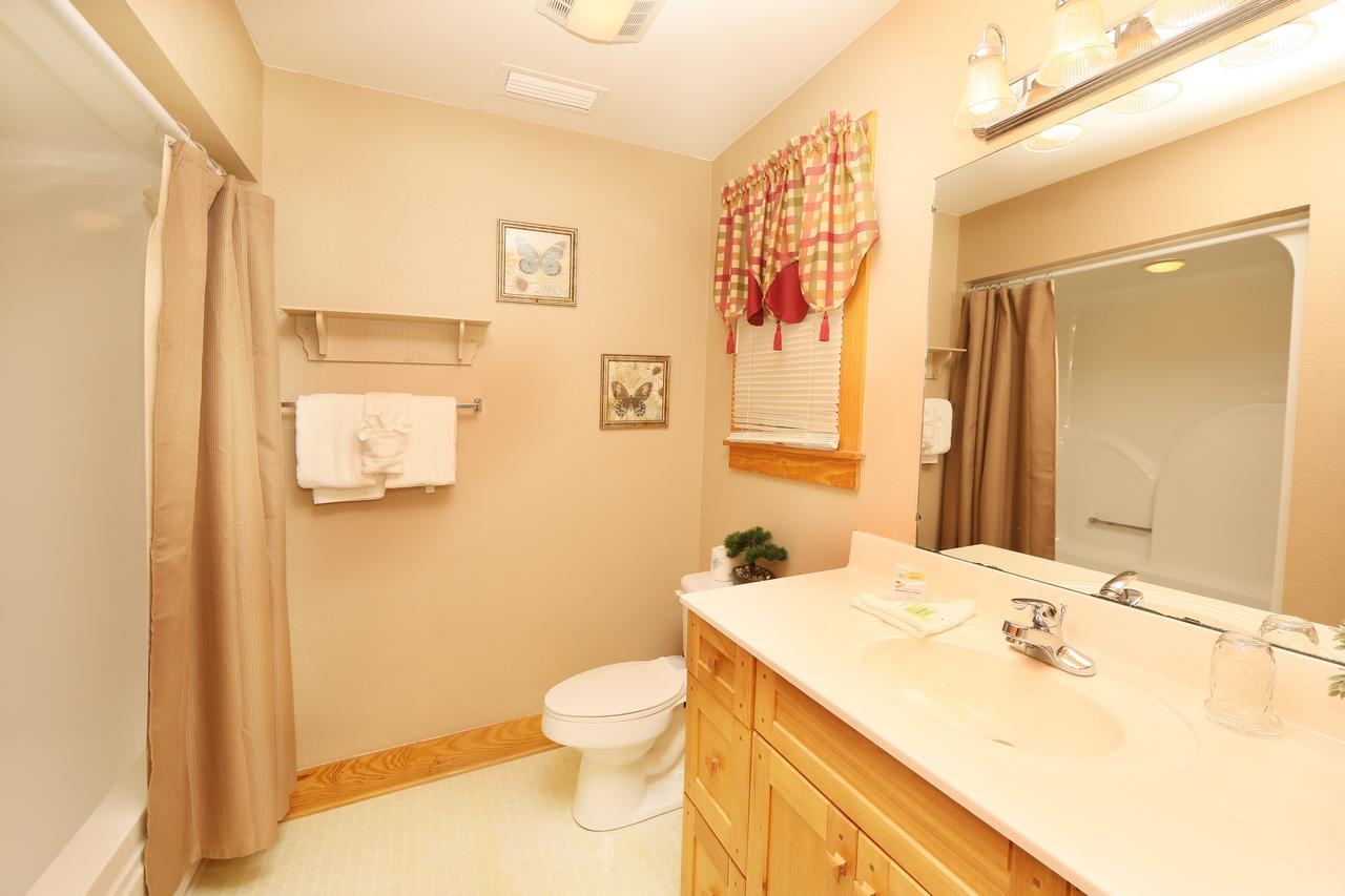 Pinnacle View 7b - Three Bedroom *