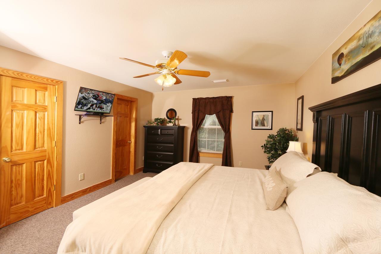 Pinnacle View 7b - Three Bedroom *