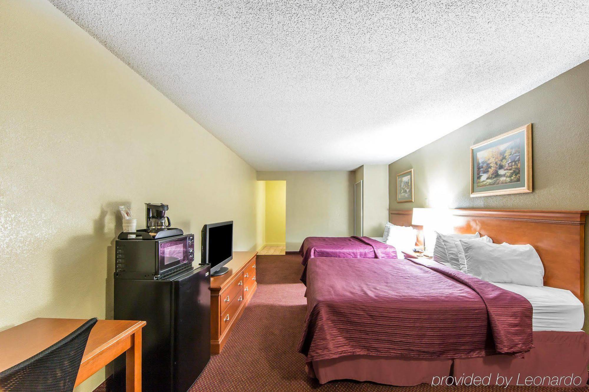 Hotel Howard Johnson By Wyndham 3*