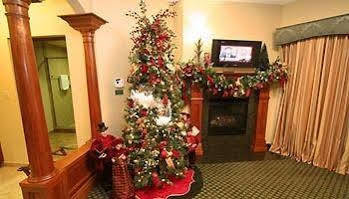The At Christmas Place Hotel 4*