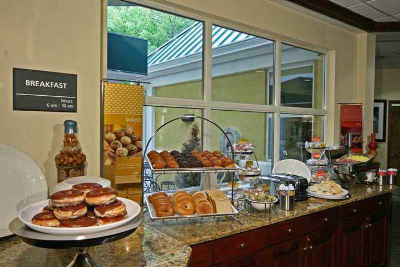 Hampton & On The Parkway Hotel