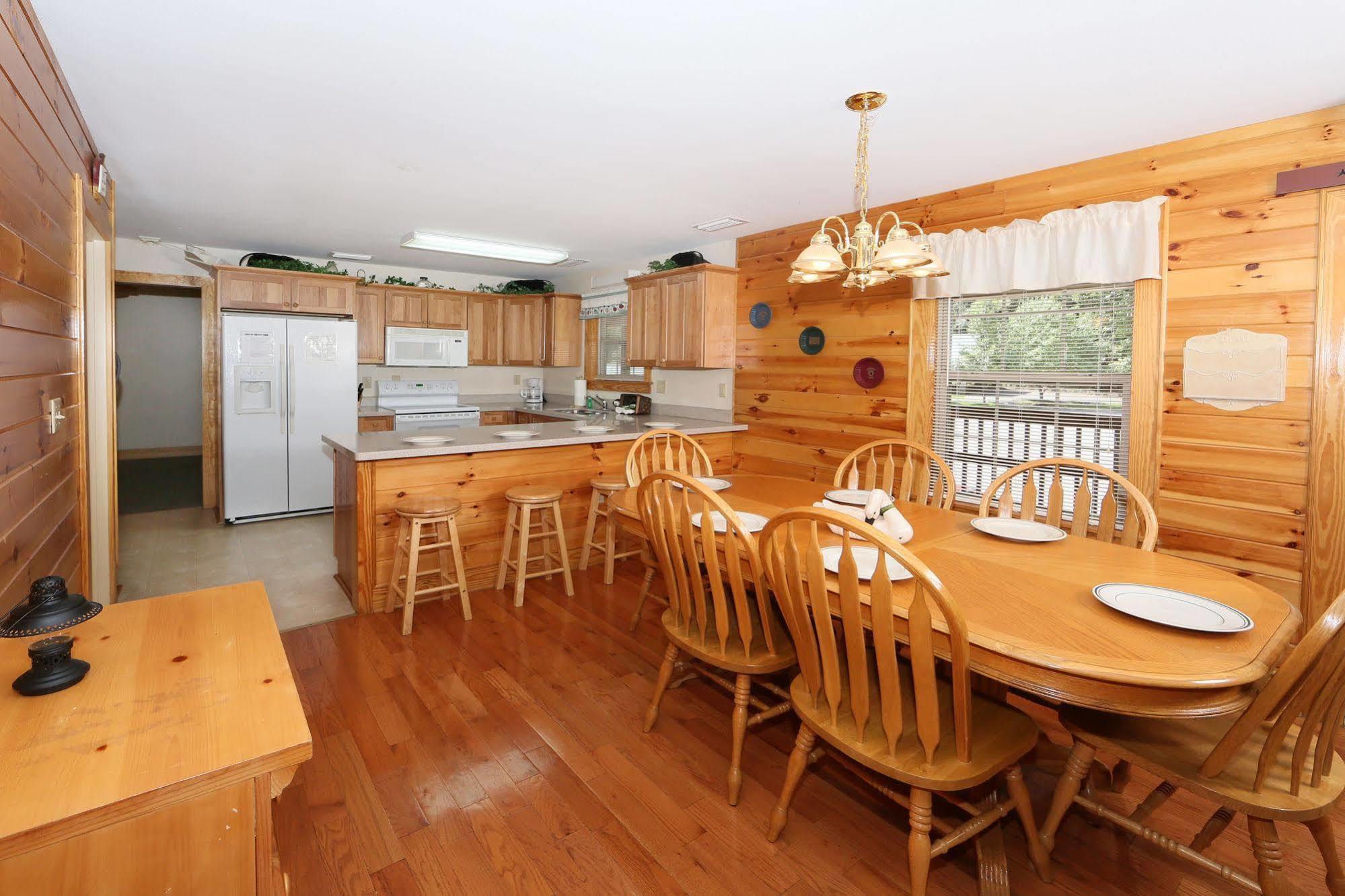 Eden Crest Vacation Apartment