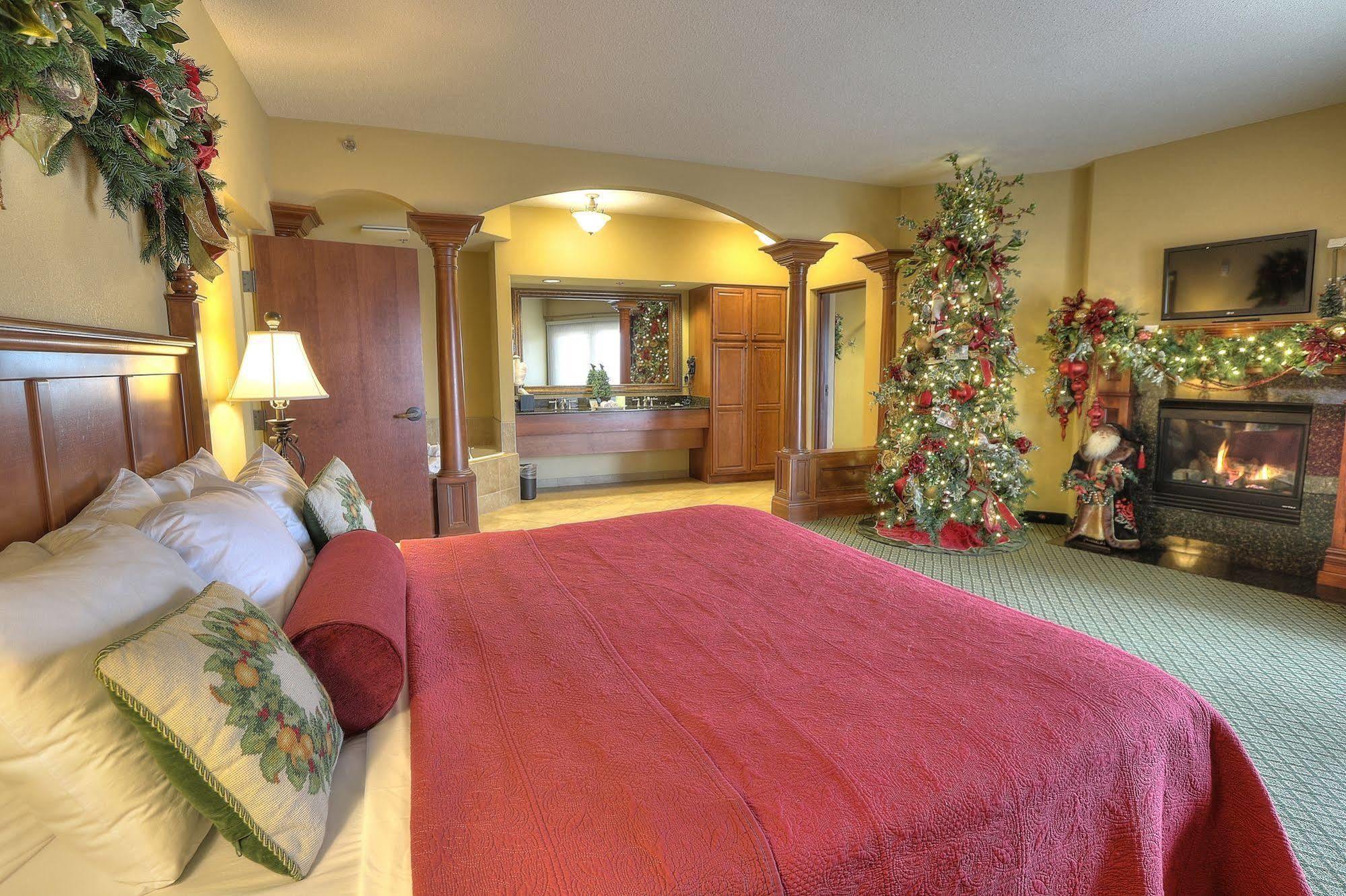 Hotel The At Christmas Place Pigeon Forge