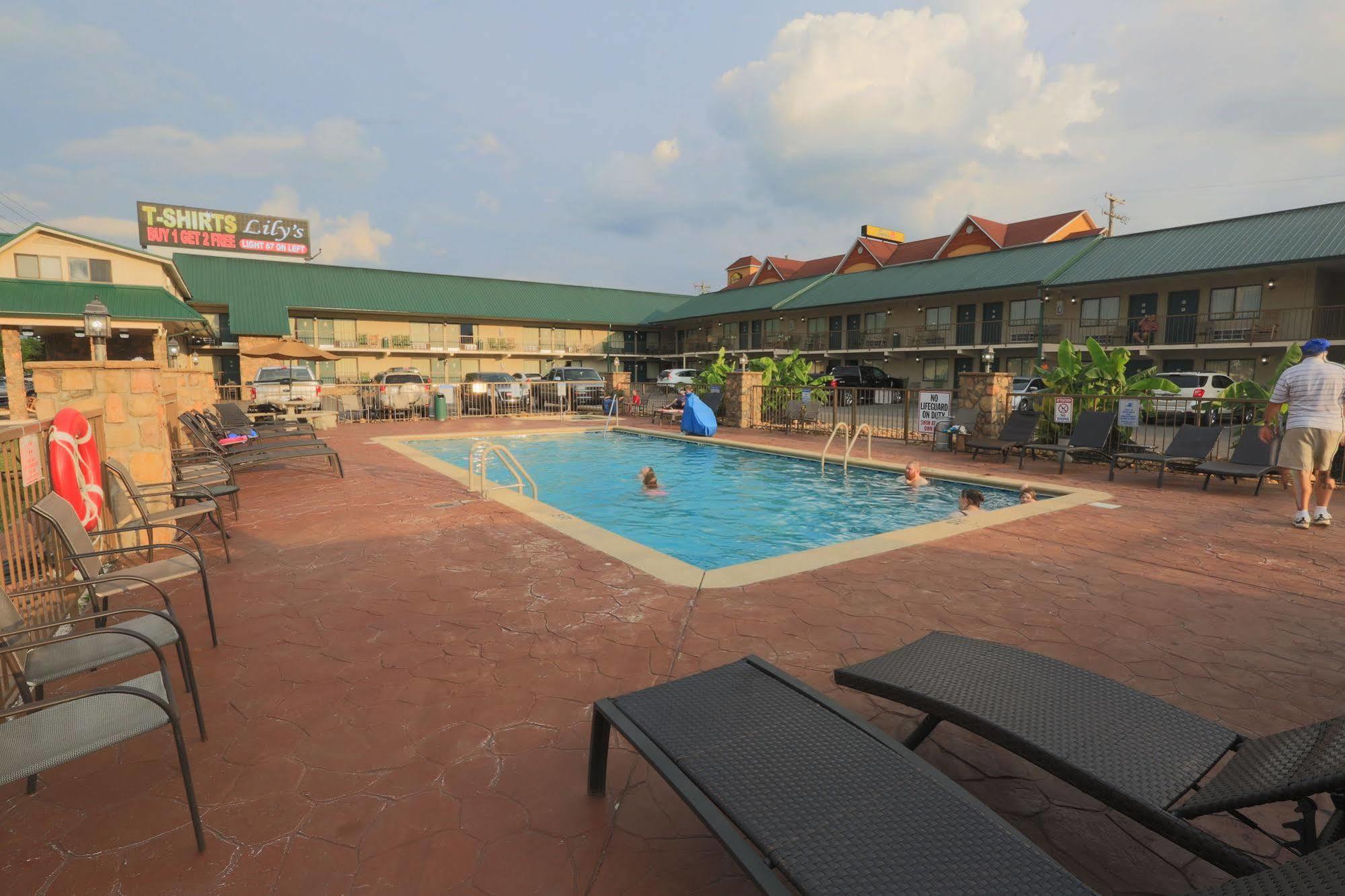 Mountain Breeze Pigeon Forge