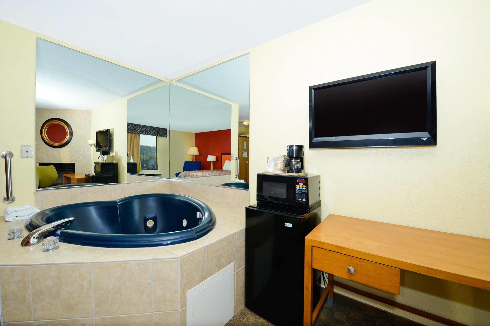 Leblanc Western Signature Collection Hotel