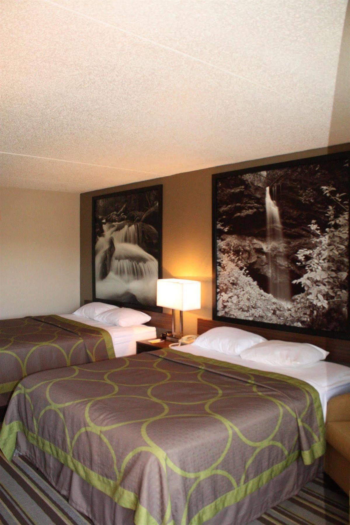 Hotel Super 8 By Wyndham Pigeon Forge-emert St Pigeon Forge