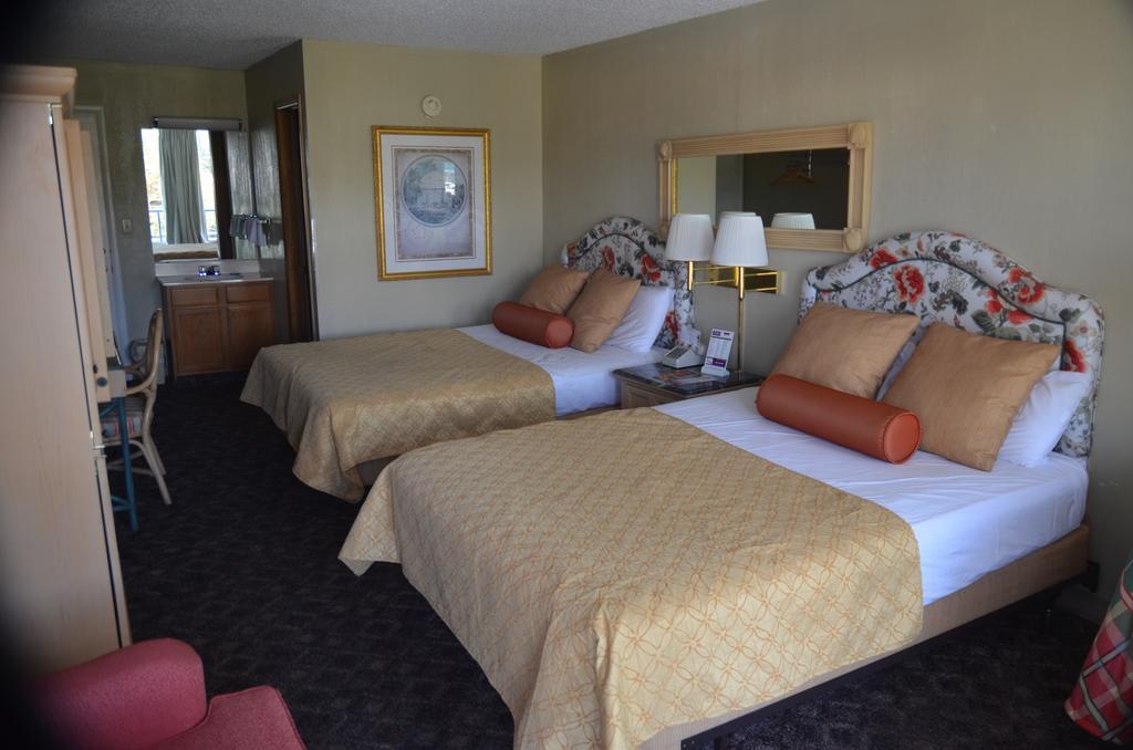 Hotel Riverlodge South