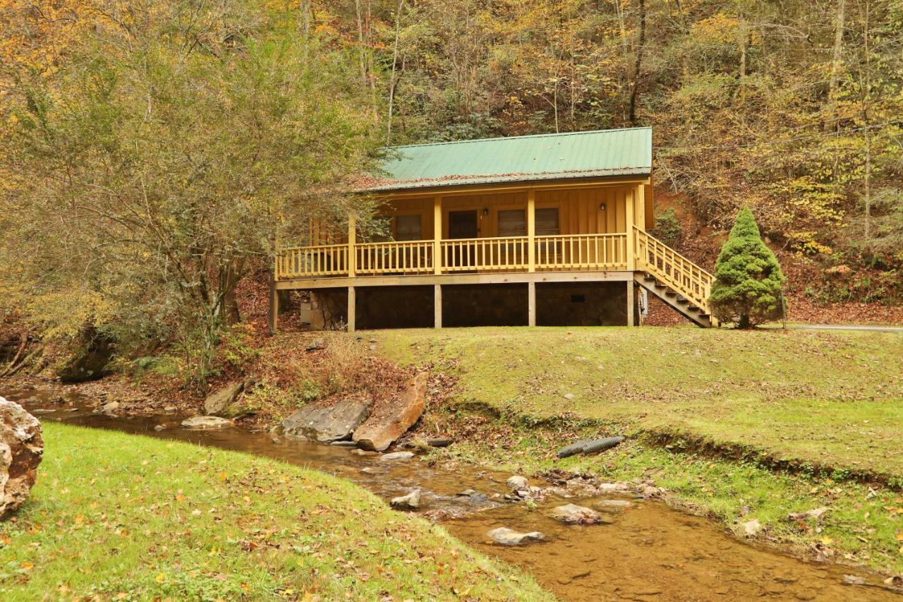 Creekside Tranquility 365 - One Bedroom Cabin *