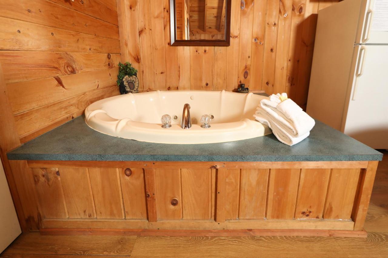 Holiday home Creekside Tranquility 365 - One Bedroom Cabin