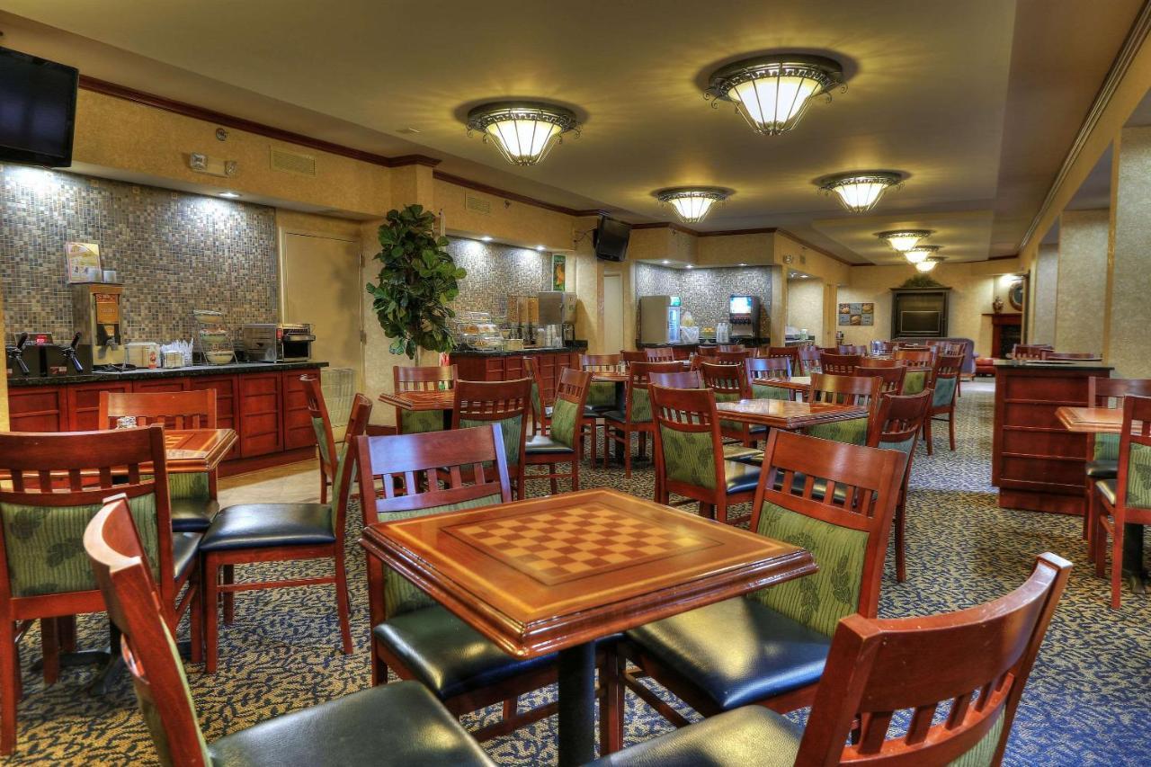 Quality Near The Island Inn Pigeon Forge