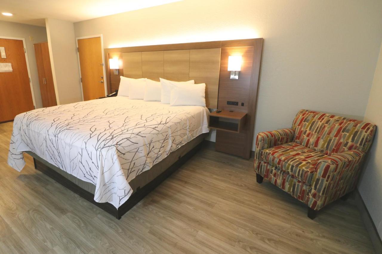 Leblanc Western Signature Collection 2* Pigeon Forge