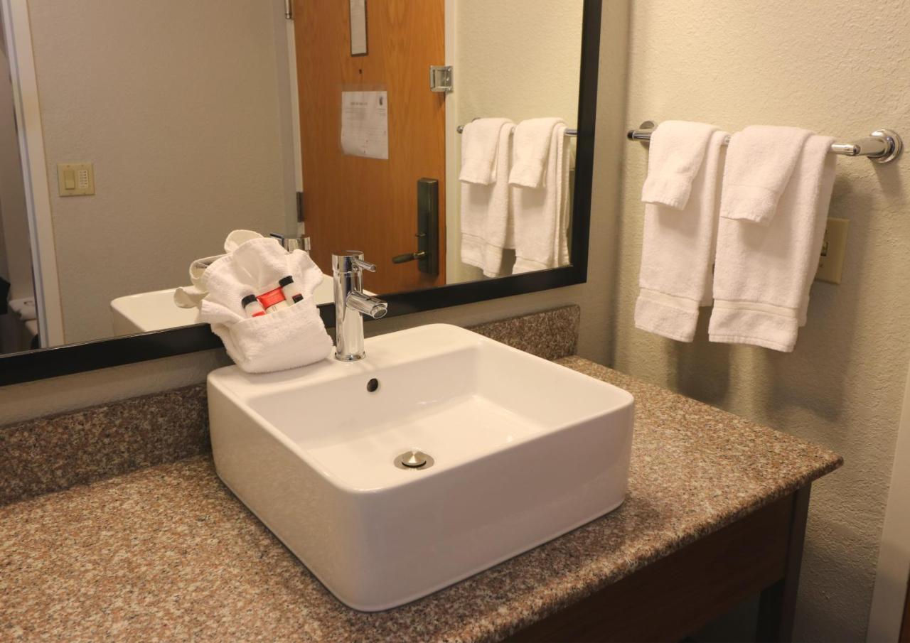 Leblanc Western Signature Collection Hotel 2*