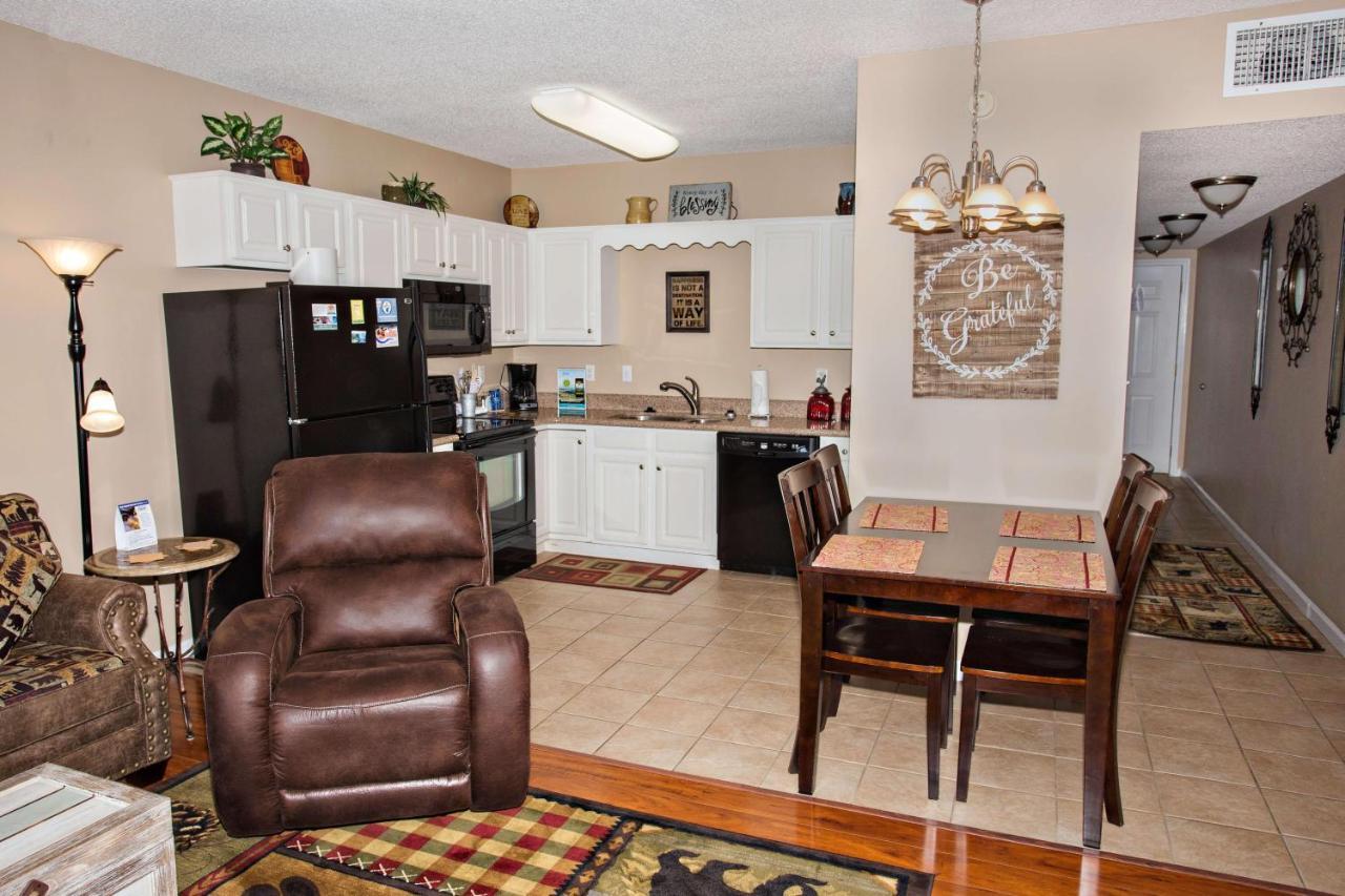 Holiday home Whispering Pines 211
