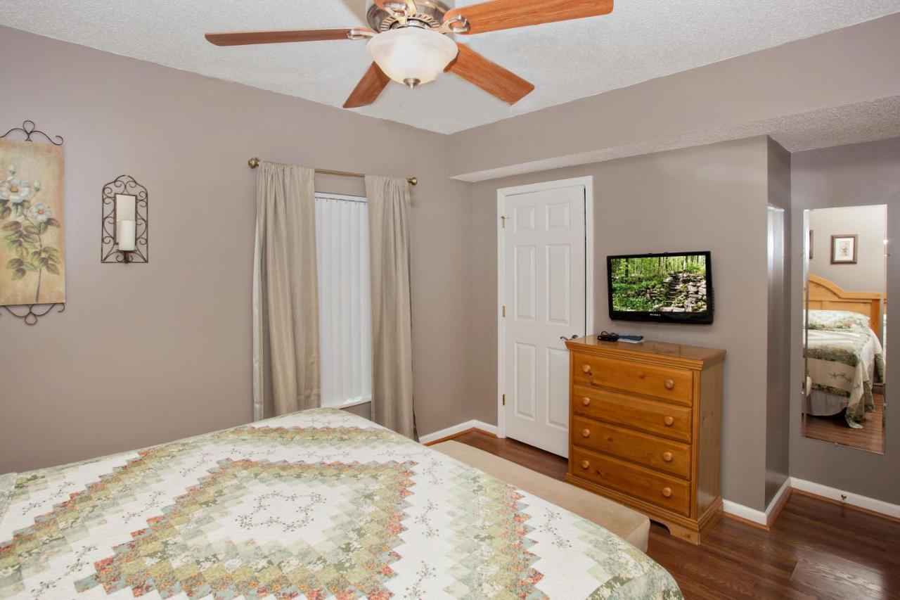 Whispering Pines 102hc Holiday home *