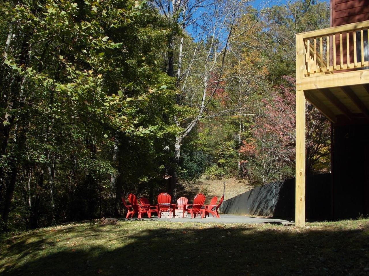 Wandering Bear Chalet Chalet Pigeon Forge