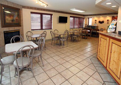 Quality & At Dollywood Lane Hotel Pigeon Forge