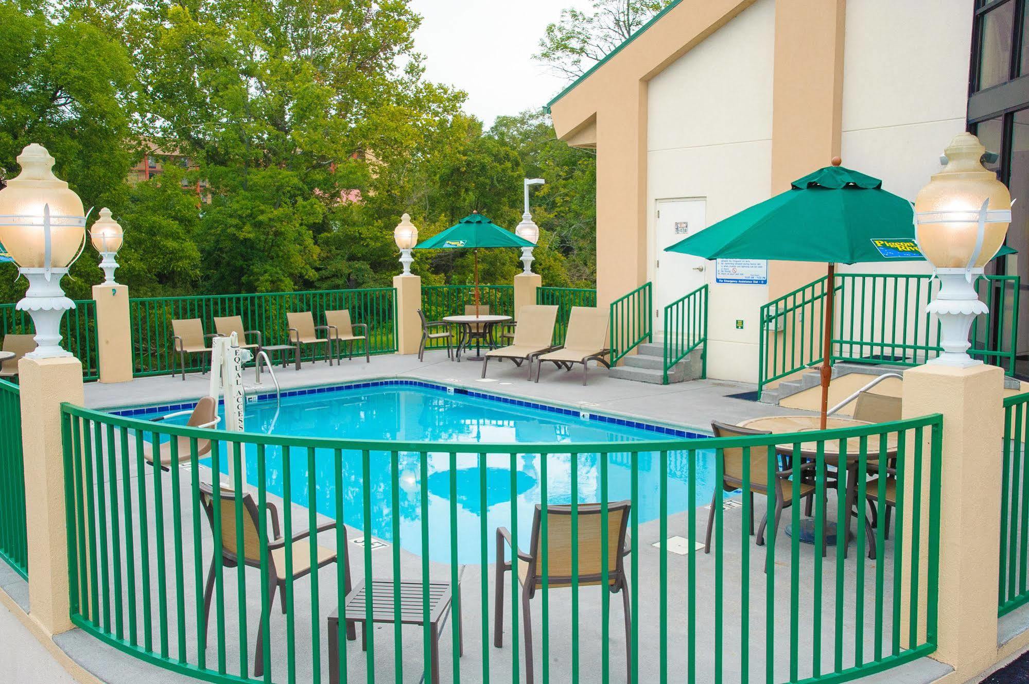 Pigeon River Hotel Pigeon Forge