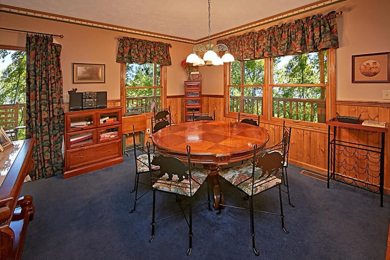 Sanctuary Cabin Holiday home Pigeon Forge