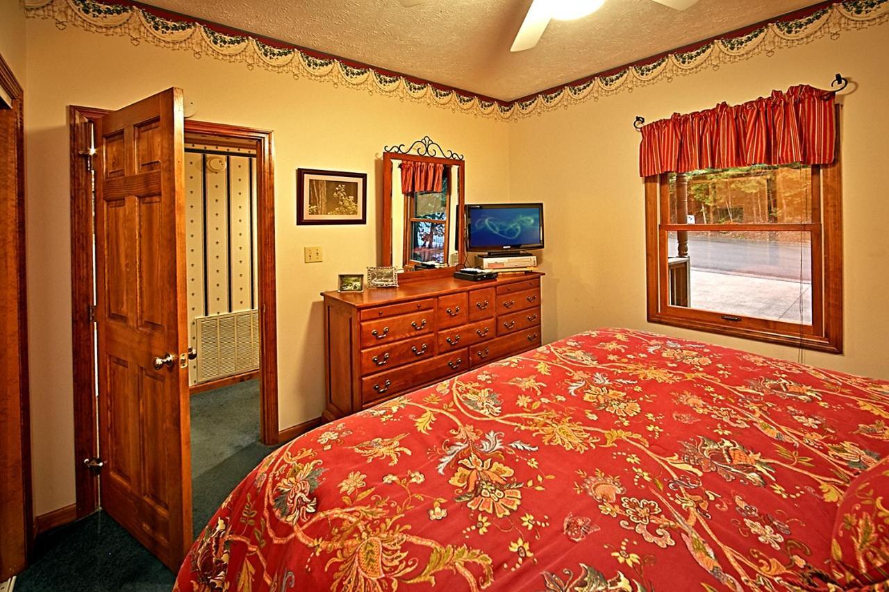 Holiday home Sanctuary Cabin