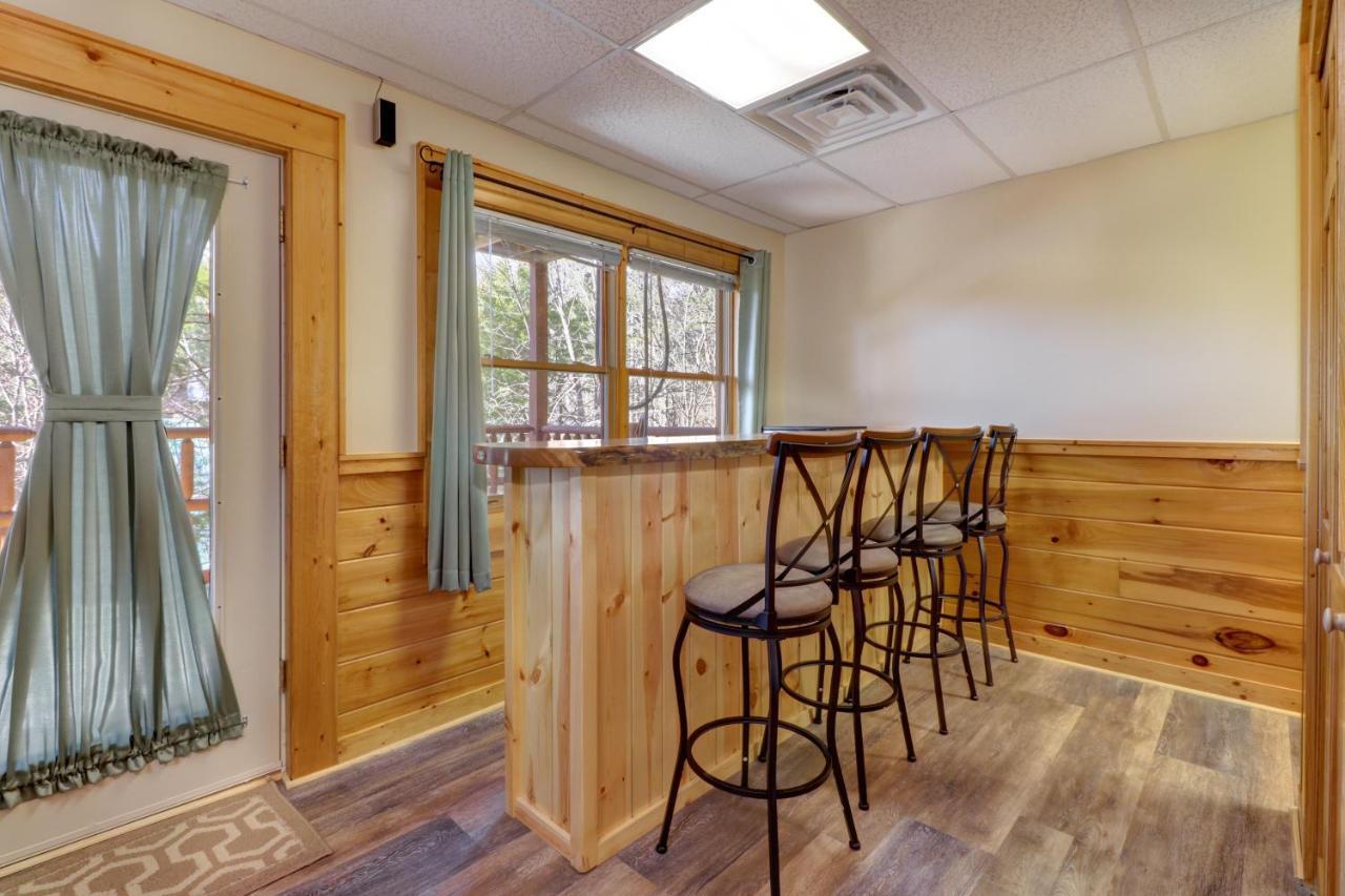 Peaceful Setting Cabin Holiday home Pigeon Forge