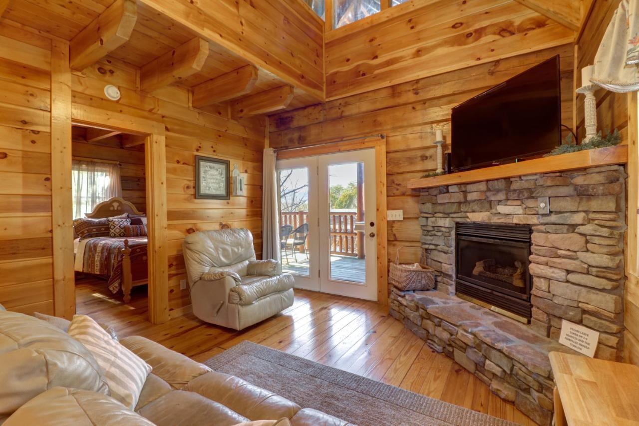 Peaceful Setting Cabin * Pigeon Forge