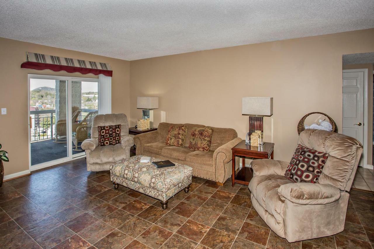 Whispering Pines 223 *