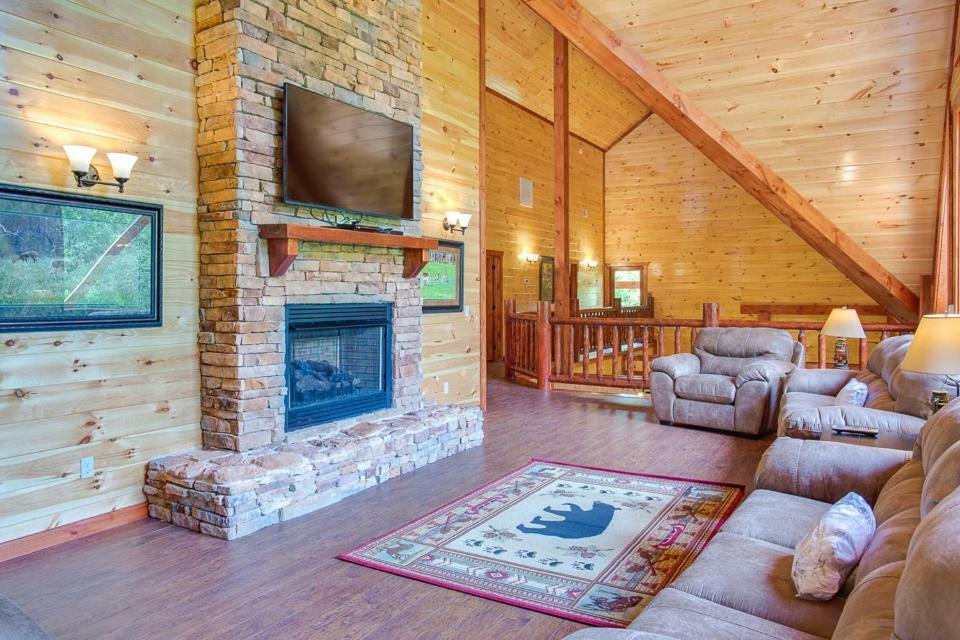 Holiday home Sherwood Splash Lodge, 11 Bedrooms, Sleeps 52, Theater, Indoor Pool, Free Wifi *