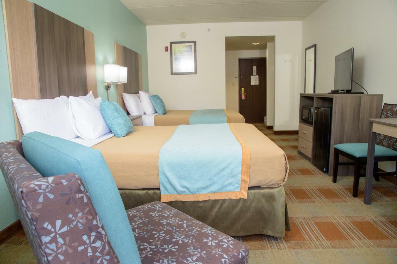 Pigeon River Hotel