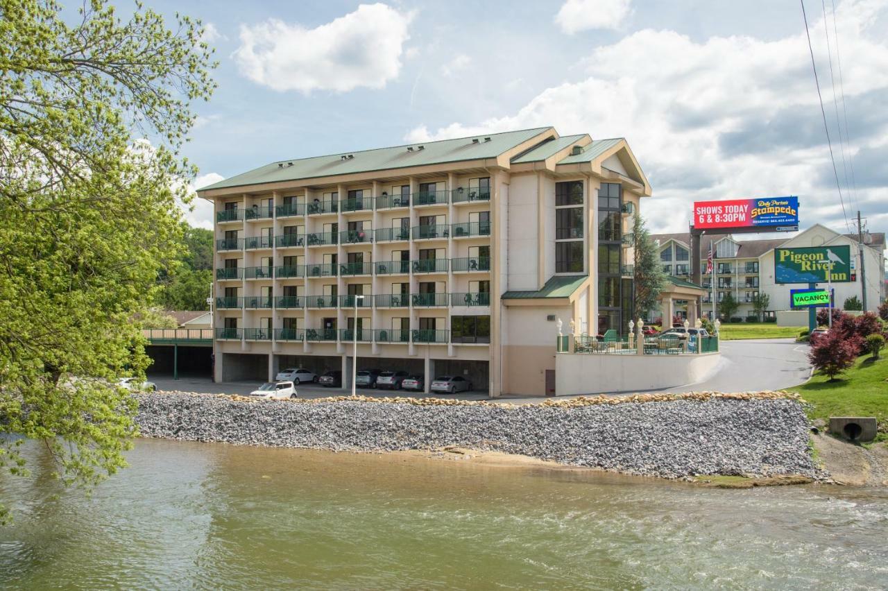 Pigeon River Hotel 3*