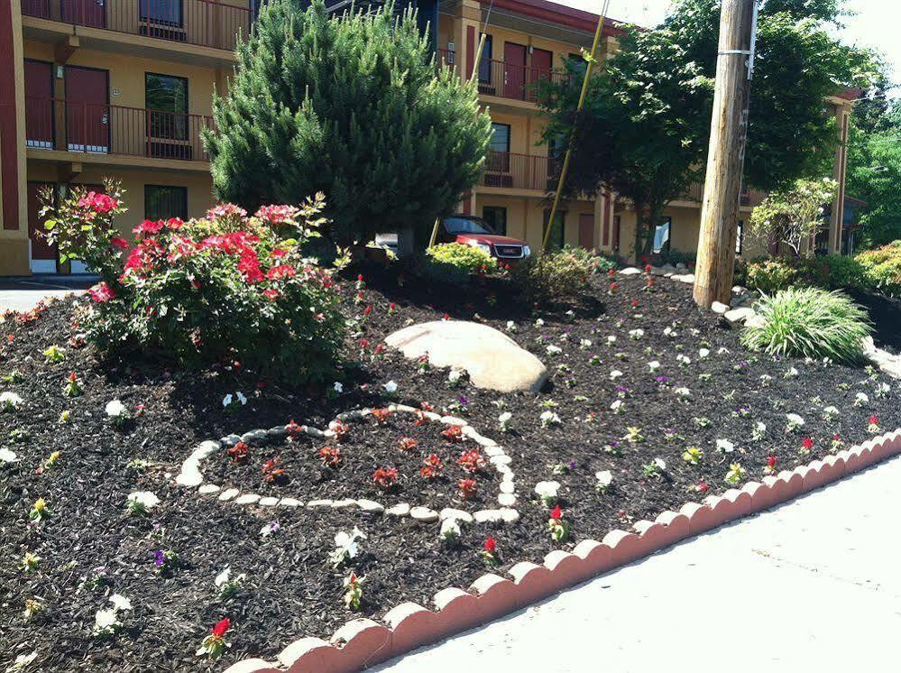 Hotel Howard Johnson By Wyndham 3*