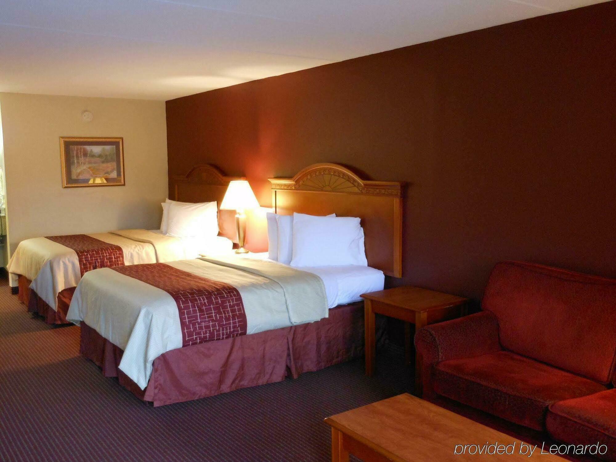 Red Roof & Parkway Motel Pigeon Forge