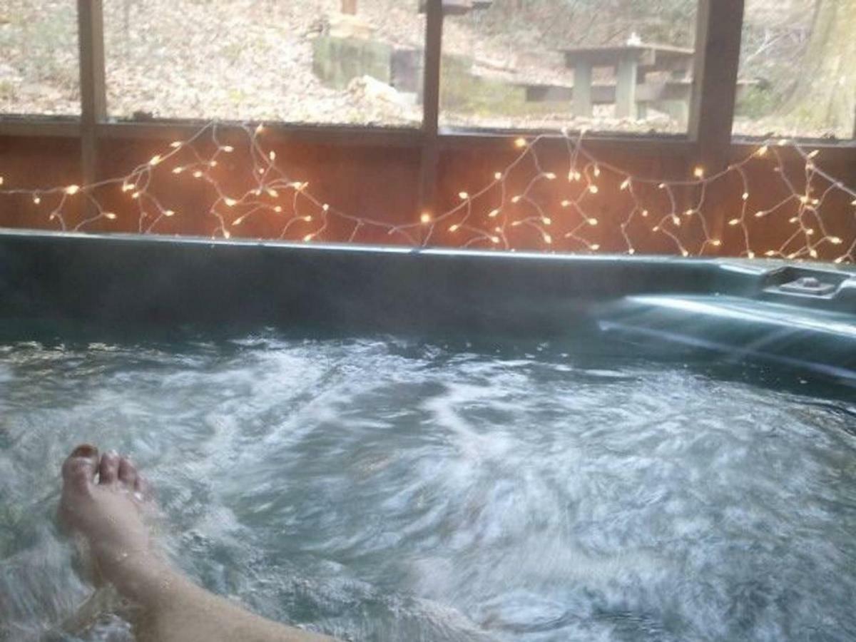 Cozy Creek * Pigeon Forge