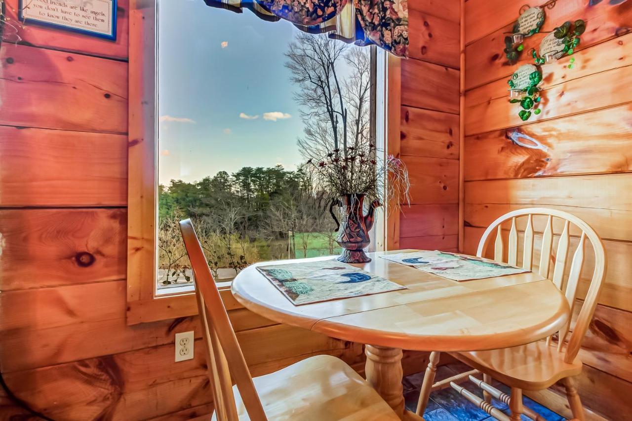 Snuggle Bear Hideaway Holiday home Pigeon Forge