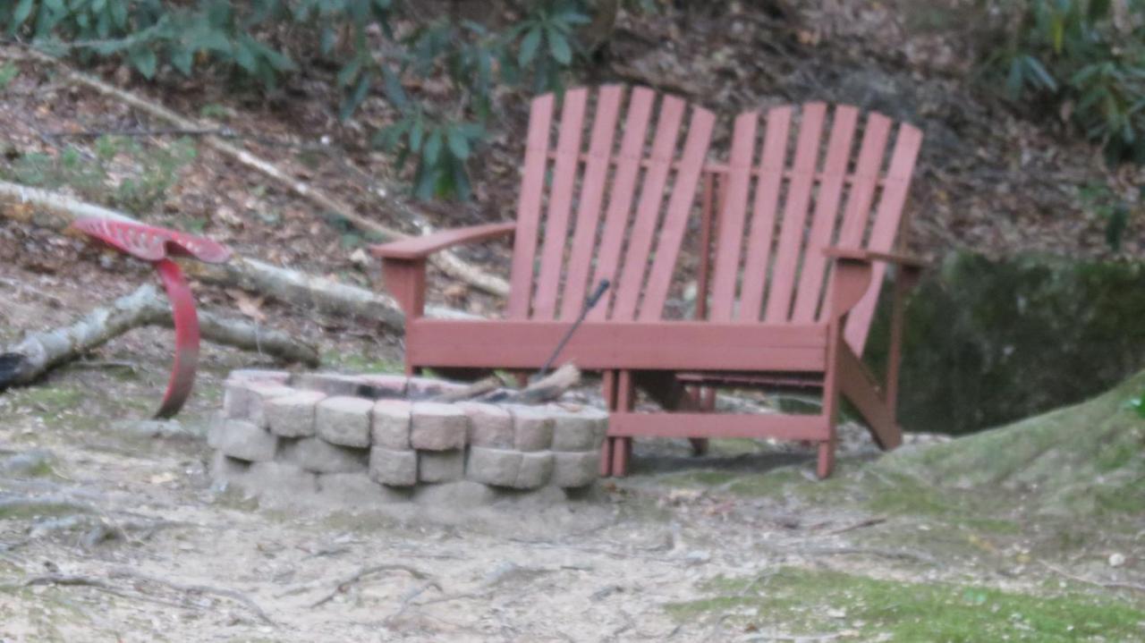 Cozy Creek * Pigeon Forge