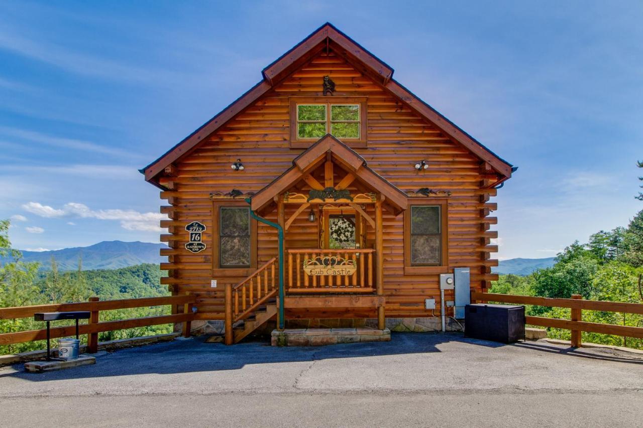 Cub Castle * Pigeon Forge