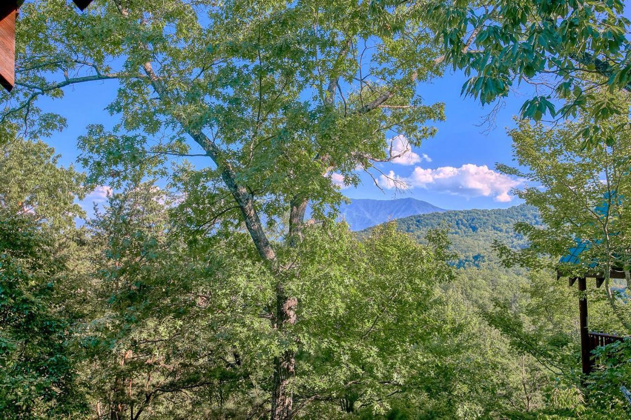 Treehouse Pigeon Forge