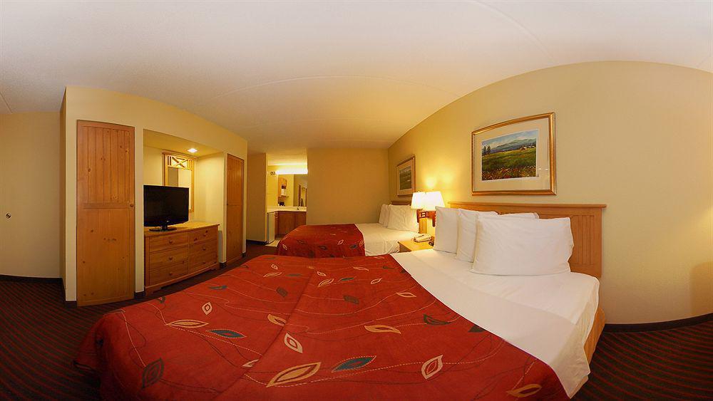 Lodge Econo Riverside