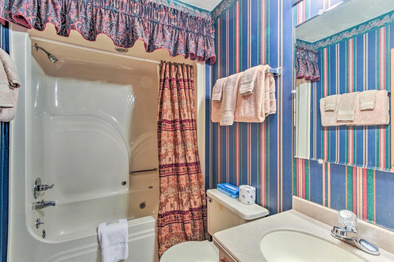 Spacious Central Locale By Dollywood Apartment Pigeon Forge
