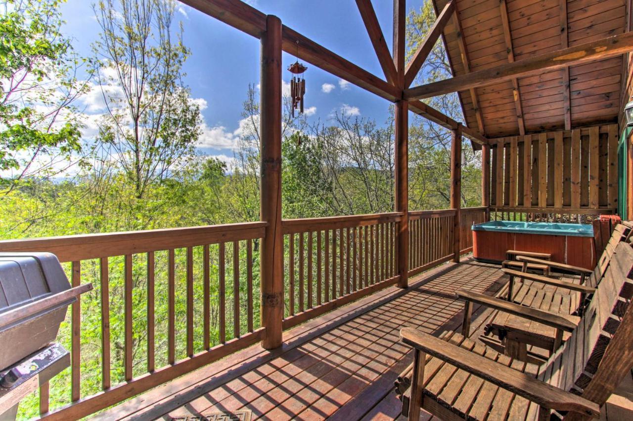 Family Cabin With Pool And Hot Tub Holiday home Pigeon Forge