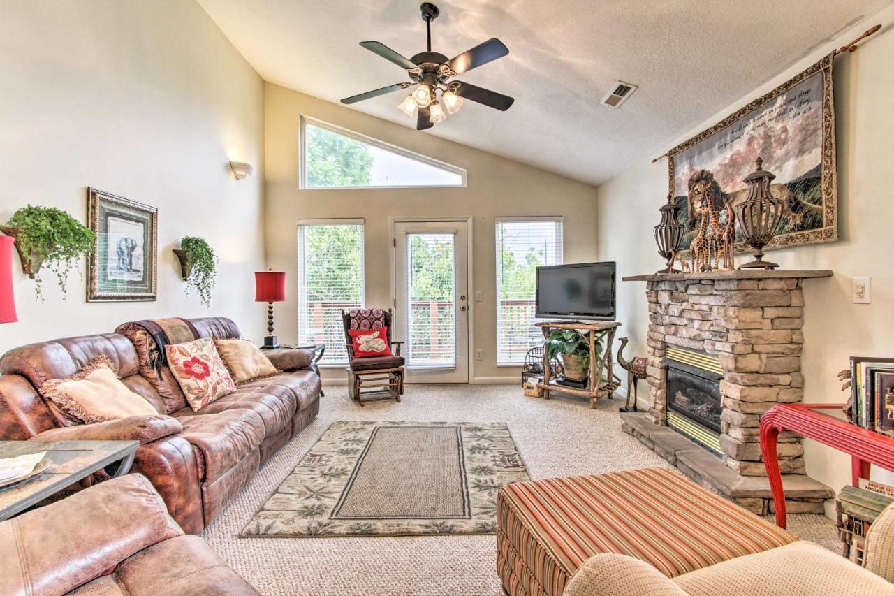 River Oarasis In Heart Of Pigeon Forge! Holiday home