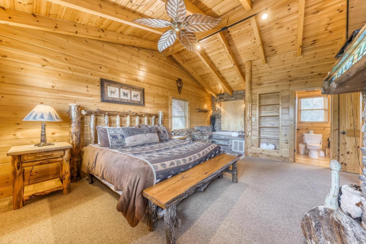 Crazy Horse Holiday home Pigeon Forge