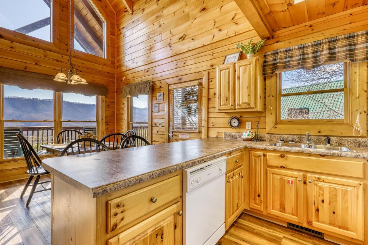 Hunters Hideaway * Pigeon Forge