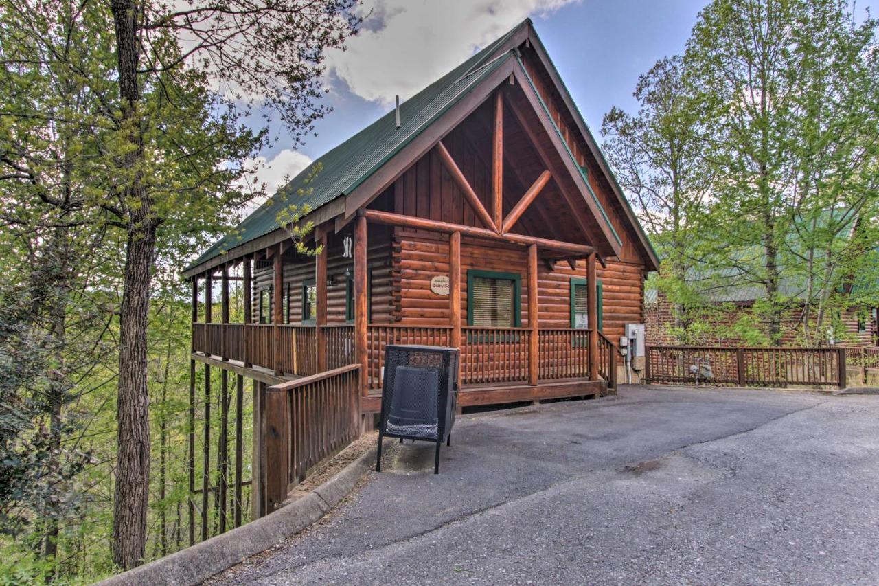 Family Cabin With Pool And Hot Tub Holiday home Pigeon Forge