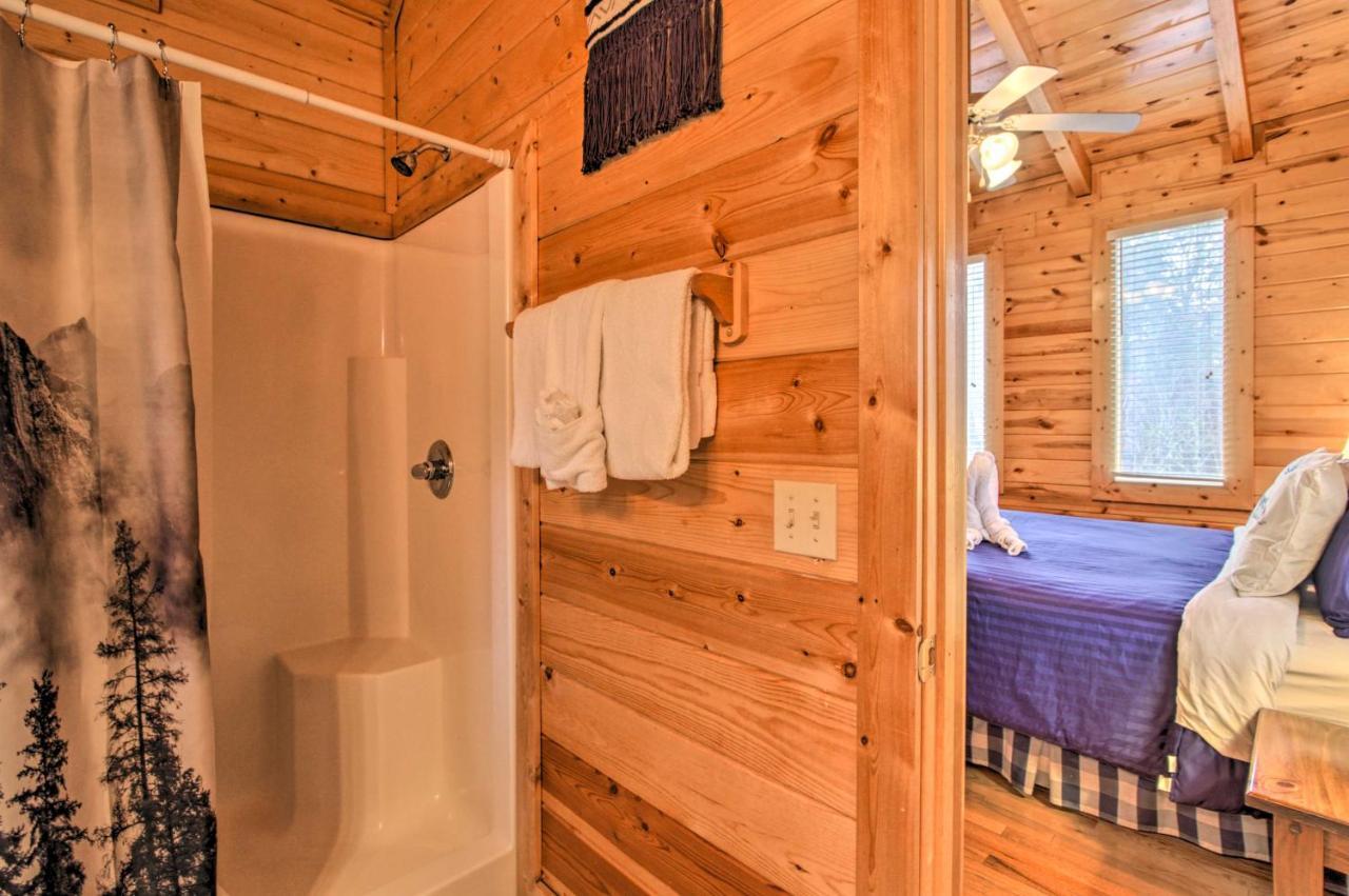 Holiday home Romantic With Hot Tub In Pigeon Forge! Pigeon Forge