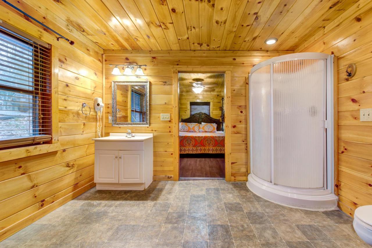 Country Oaks Cabin Holiday home Pigeon Forge